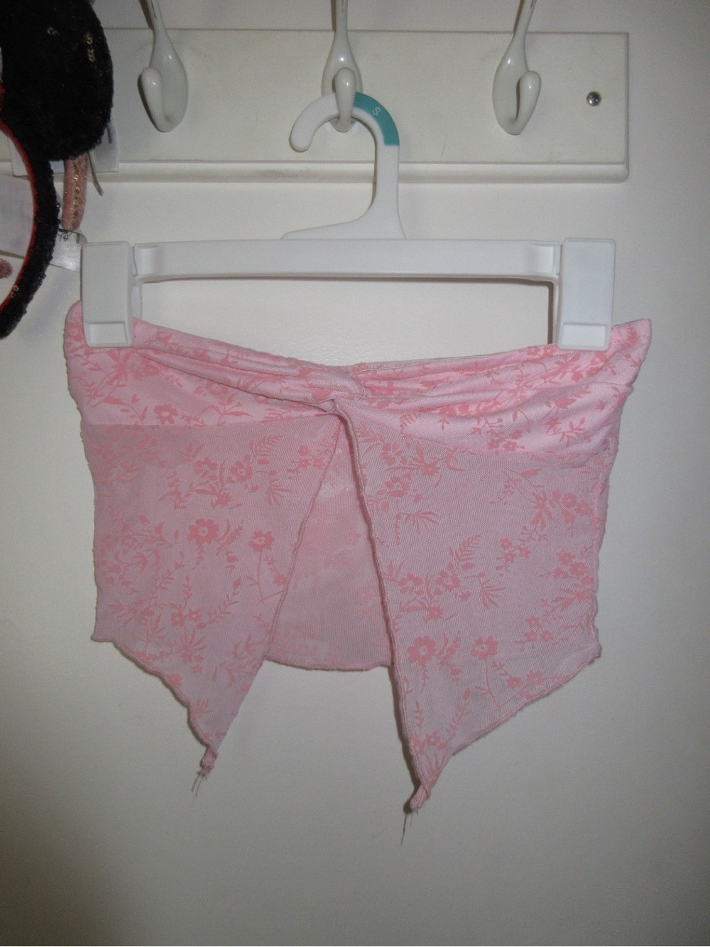 SHEIN Pink Floral Strapless Crop Top